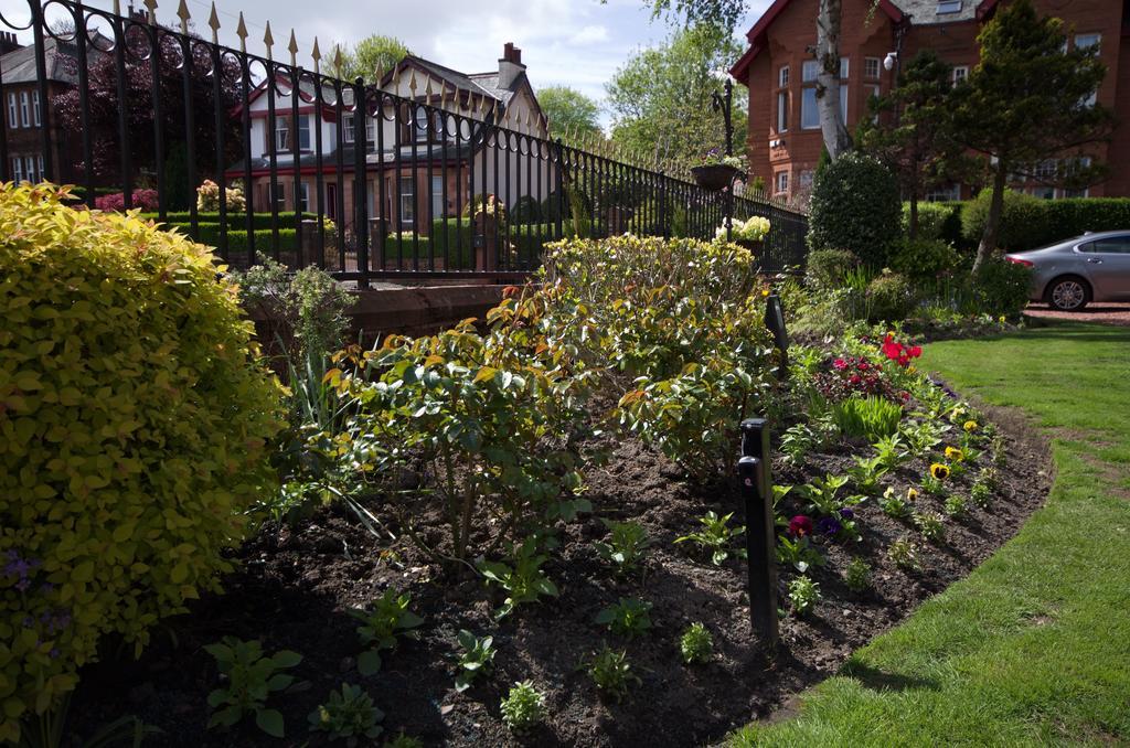 Muirholm Bed And Breakfast Пейзли Екстериор снимка