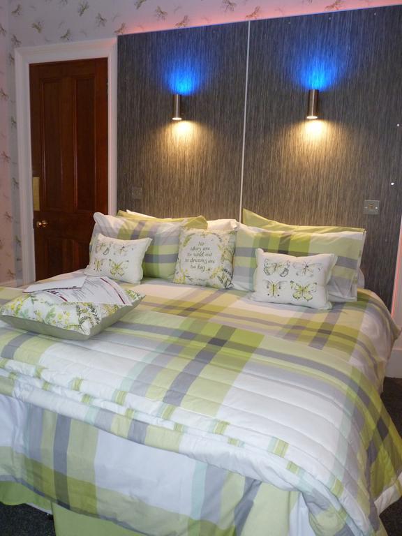 Muirholm Bed And Breakfast Пейзли Стая снимка